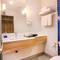 Отель Holiday Inn Express Krabi Ao Nang Beach