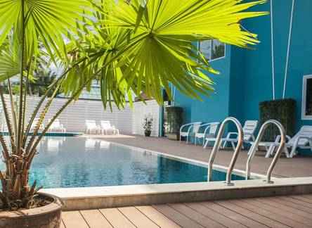 Отель Maenam Bay Resort