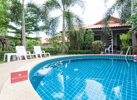 Отель ZEN Rooms Soi Baan Khun Penn