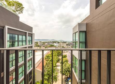 Отель DLUX Condominium 510