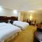 Отель Overseas Chinese Hotel