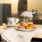 Отель Golden Sands Hotel Creek