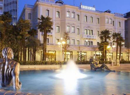 Отель Grand Hotel Trieste & Victoria
