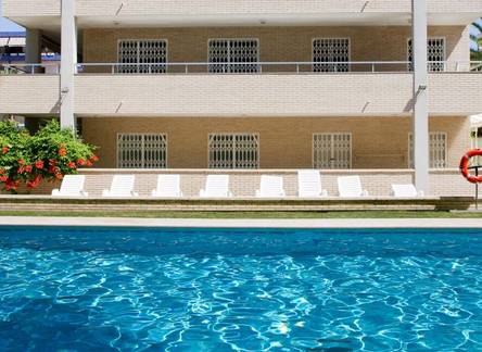 Отель Albert Apartamentos
