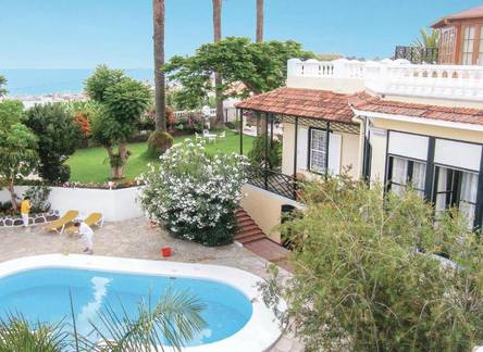 Отель Holiday home Camino de los Perez