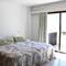Отель Prime Homes-Bright Attic 2bd Apartment