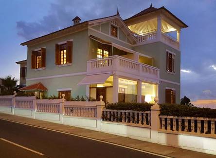Отель Apartamentos La Casa Verde