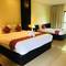 Отель Palm Galleria Resort