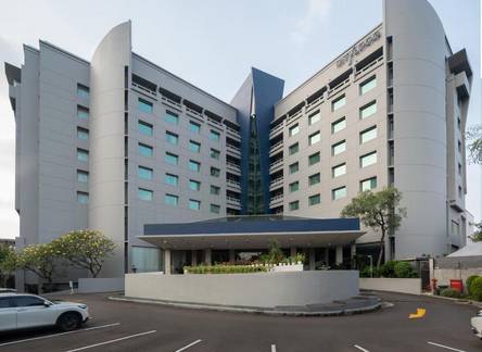 Отель HARRIS Hotel Tebet Jakarta