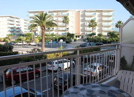 Отель Agradable apartamento en Playa La Pineda (Tarragona)
