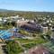 Отель Ohtels Les Oliveres