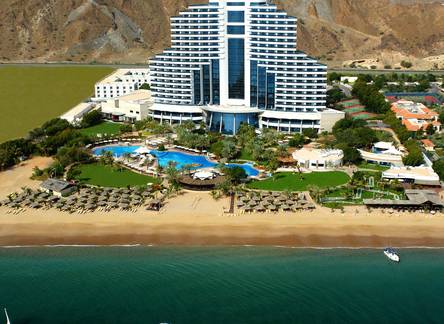 Отель Le Meridien Al Aqah Beach Resort
