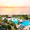 Отель Le Meridien Al Aqah Beach Resort