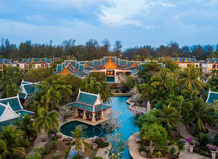 Отель Miracle Island Resort