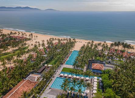 Отель Four Seasons The Nam Hai