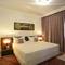 Отель The Penthouse Suites Hotel