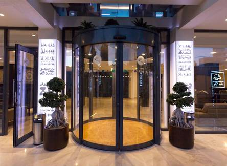 Отель Business Hotel