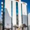 Отель Golden Sands Hotel Apartments