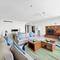 Отель JA Oasis Beach Tower Apartments