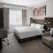 Отель Holiday Inn Express Jumeirah