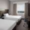 Отель Holiday Inn Express Jumeirah
