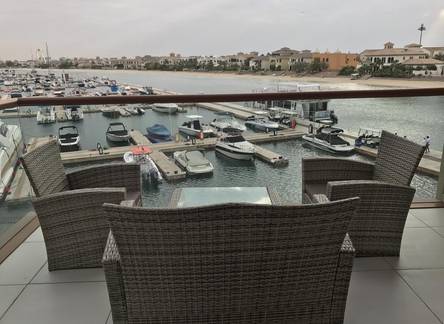 Отель Yanjoon Holiday Homes - Palm Views Apartments