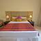 Отель Parkside Suites - Discovery Gardens