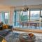Отель Dream Inn Dubai Apartments - Marina Quays