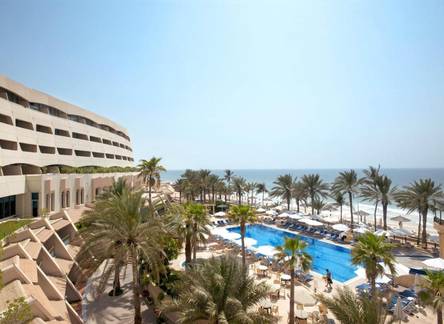 Отель Occidental Sharjah Grand