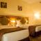 Отель Al Majaz Premiere Hotel Apartments