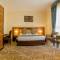 Отель Al Majaz Premiere Hotel Apartments