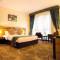 Отель Al Majaz Premiere Hotel Apartments