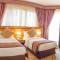 Отель Al Majaz Premiere Hotel Apartments