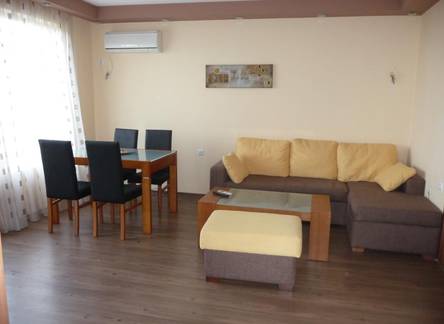 Отель Izgrev Apartments