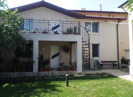 Отель Apartamenti Todorovi