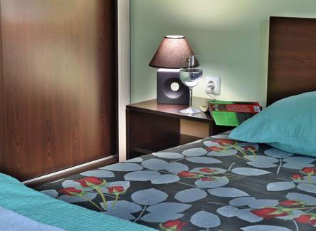 Отель Railway Station Apartment