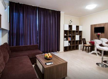 Отель Super Central Luxury Apartment Burgas