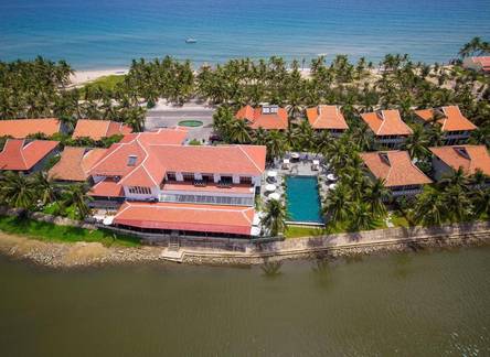 Отель Hoi An Beach Resort