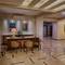 Отель SinQ Suites