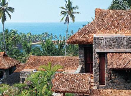 Отель Vivanta by Taj - Green Cove