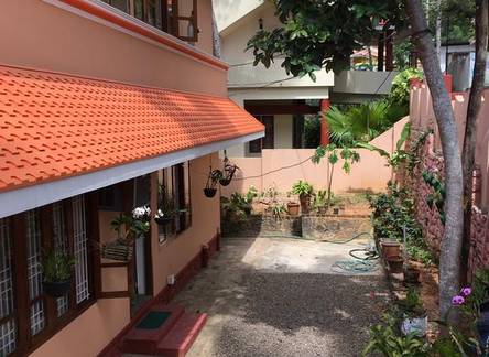 Отель Indira Guesthouse (Lighthouse beach)