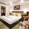 Отель Leisure Inn Grand Chanakya