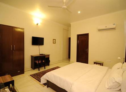Отель Gitanjali Jaipur