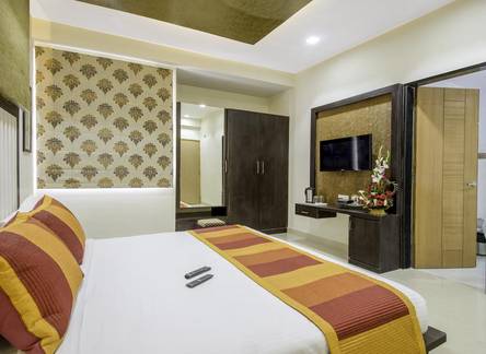 Отель Hotel Yash Regency