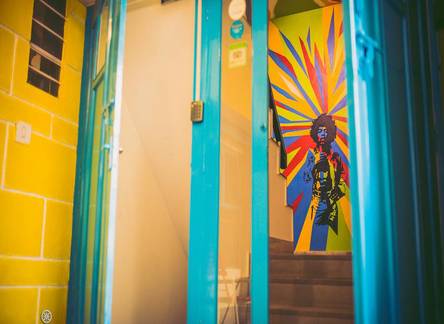 Отель Roadhouse Hostels