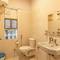 Отель Roadhouse Hostels