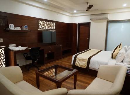 Отель Hyphen Ujjwal Premier Hotel