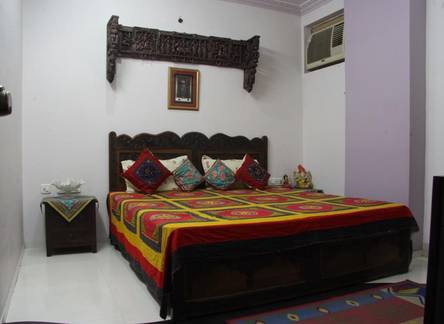 Отель Aura Homestay Royal Villa