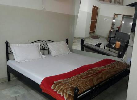 Отель Hotel Urvashi