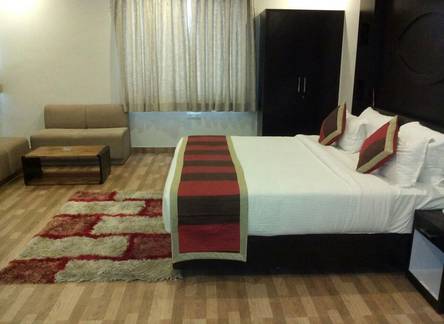 Отель Hotel Om Palace